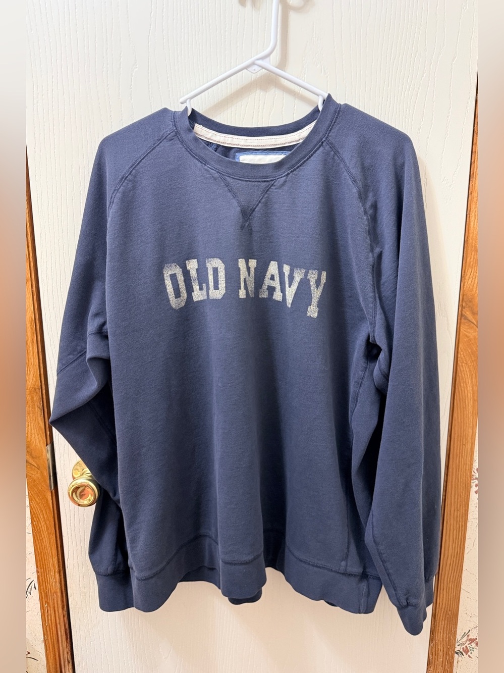 Old Navy Women’s Navy Crewneck Sweatshirt